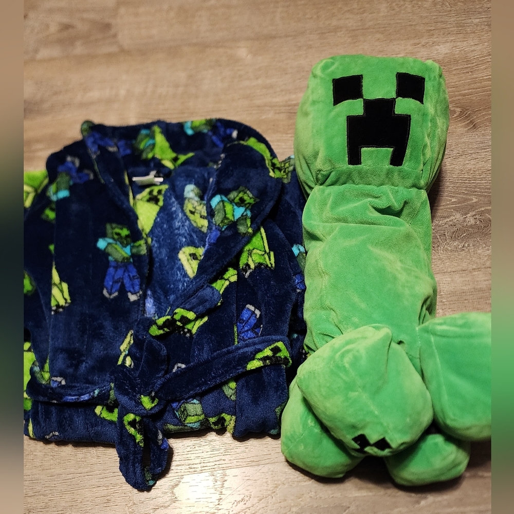 Boy's Mindcraft bundle